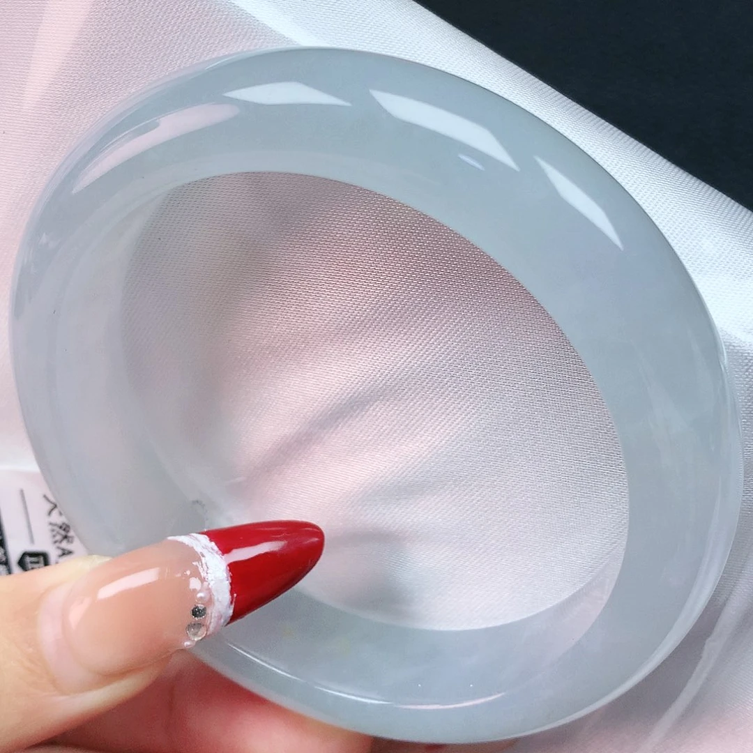 翡翠手镯未镶嵌57圈