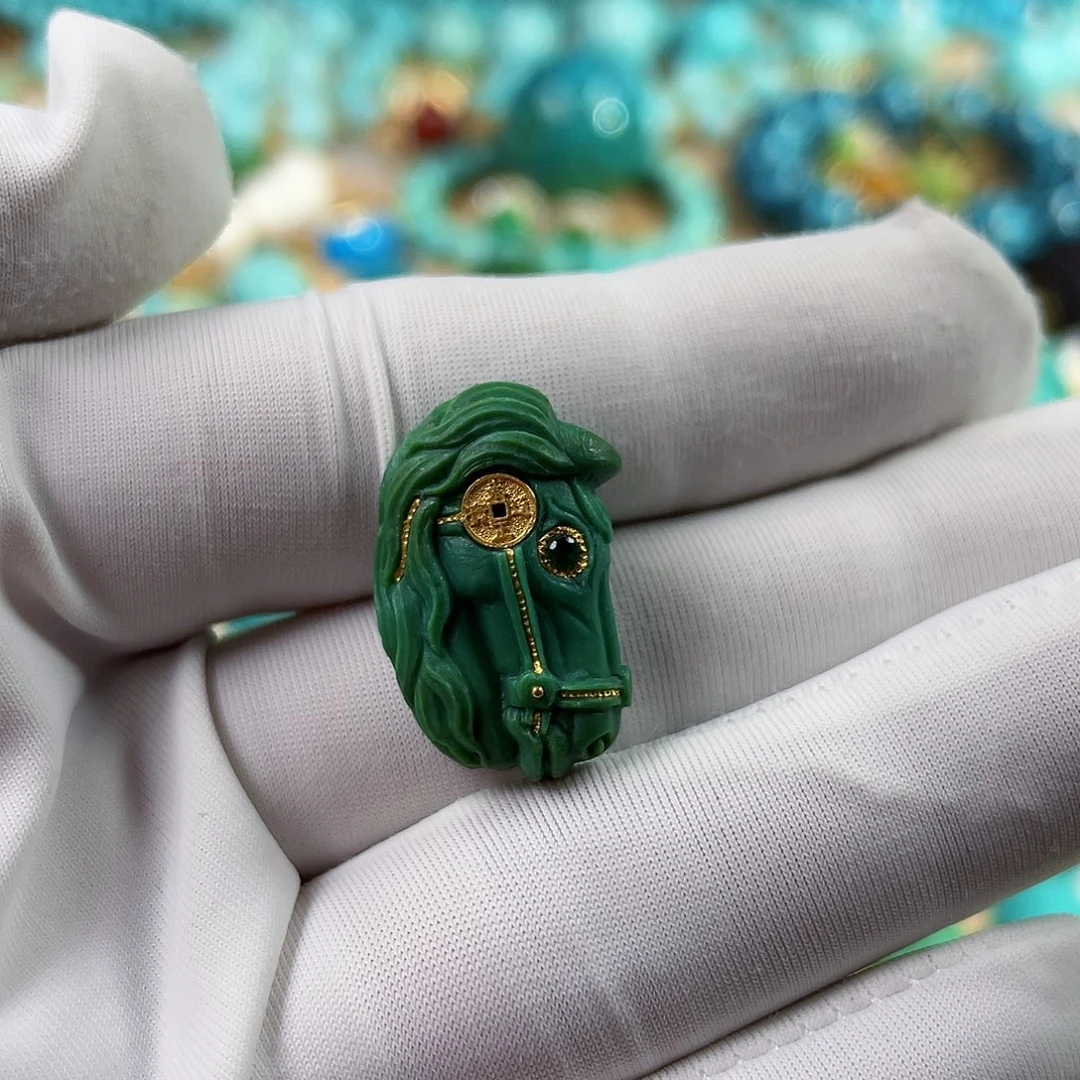 绿松石未镶嵌珠宝奇石