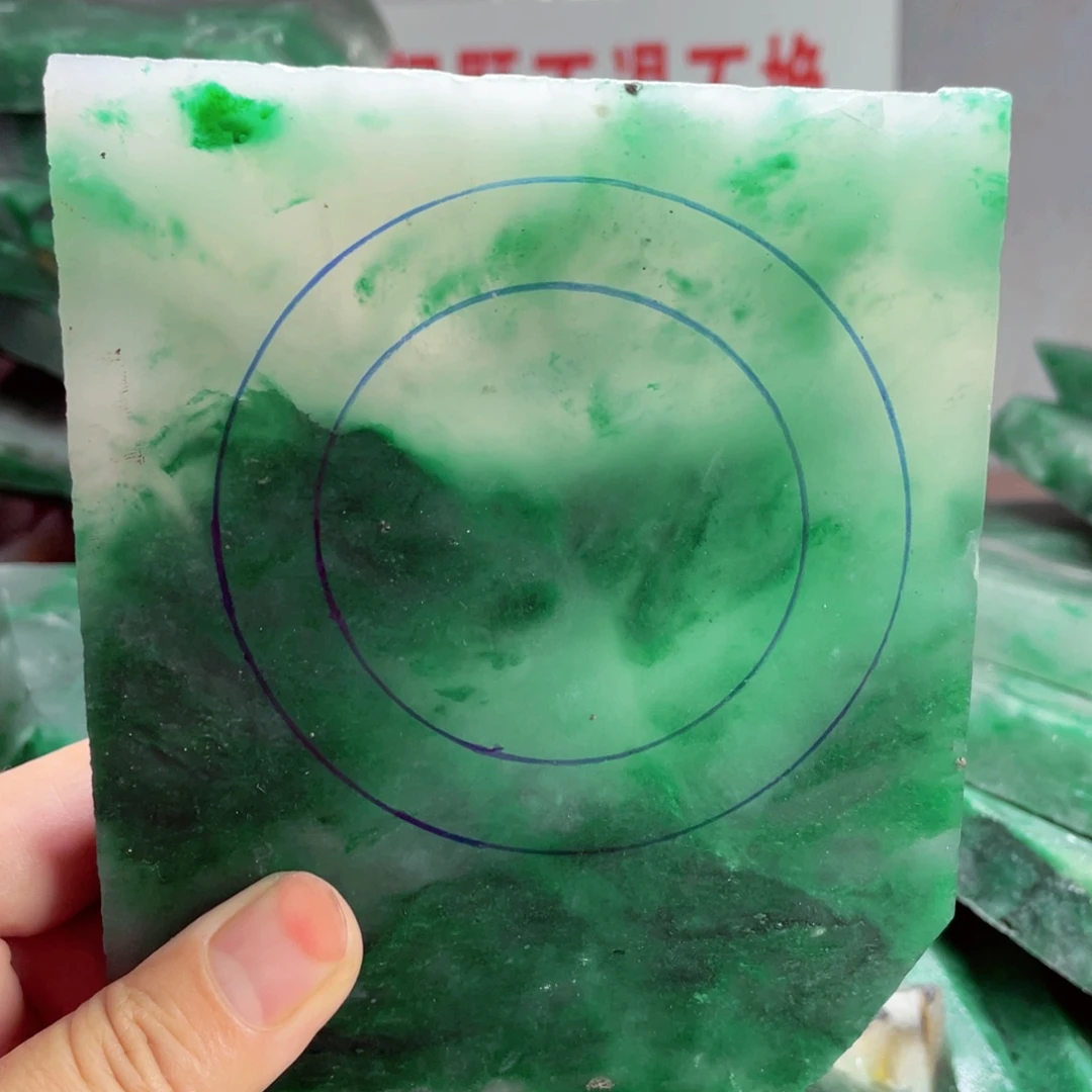 岁***念定制石英质玉（非洲翠）