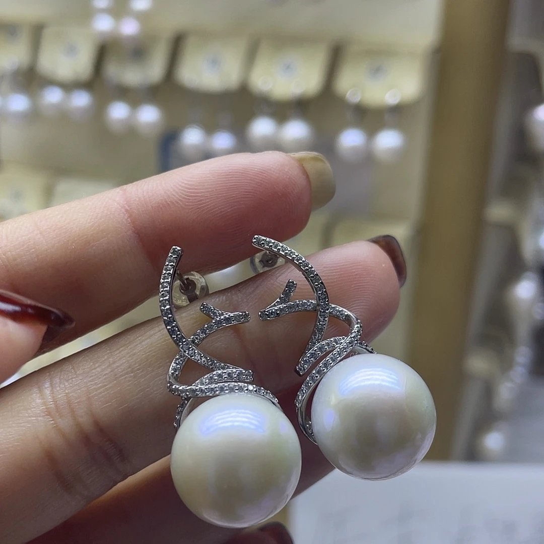 银S925镶嵌淡水珍珠耳饰