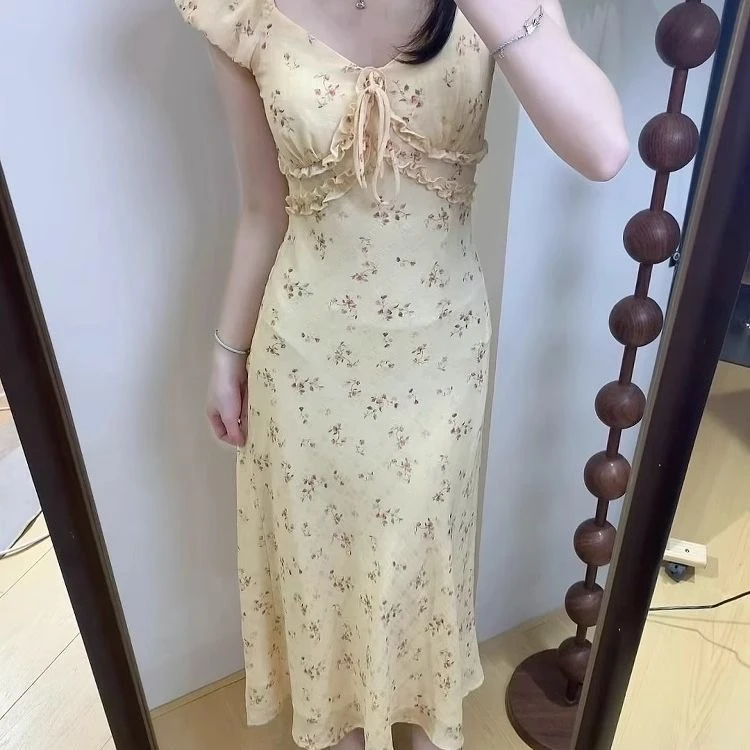 新款V领泡泡袖蝴蝶结木耳边收腰修身碎花连衣裙女雪纺A字裙印花裙