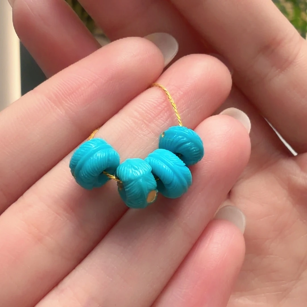 绿松石未镶嵌颈饰