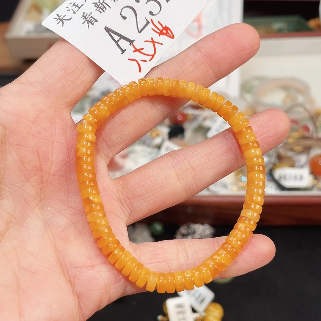 琥珀未镶嵌颈饰A232