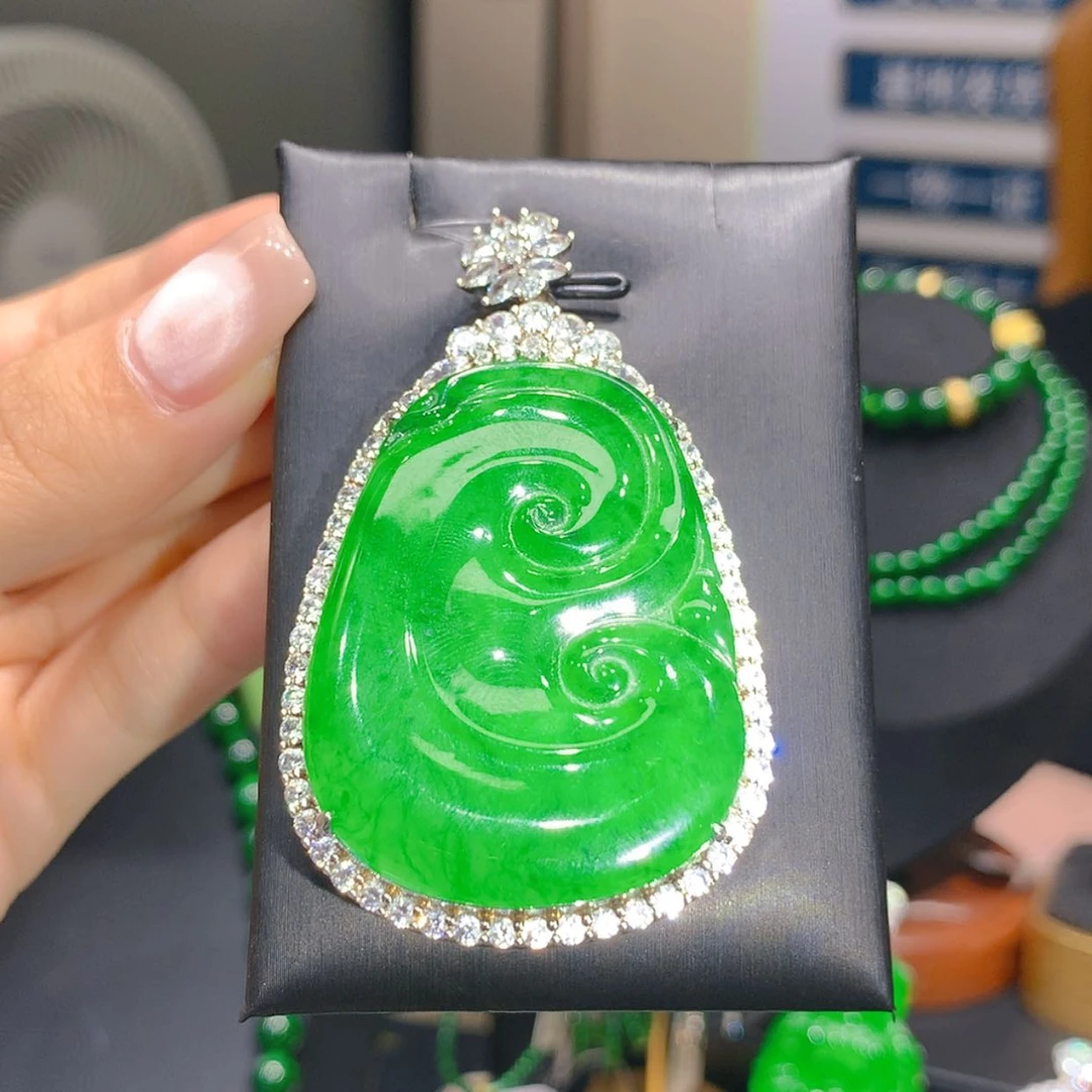 【闪购商品】颈饰银S925镶嵌翡翠入***境6柒姐