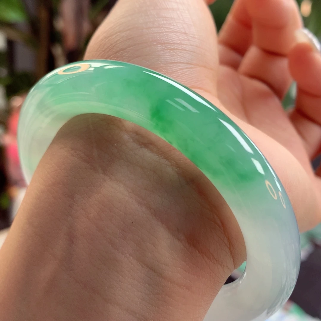 翡翠手镯未镶嵌56圆57号88