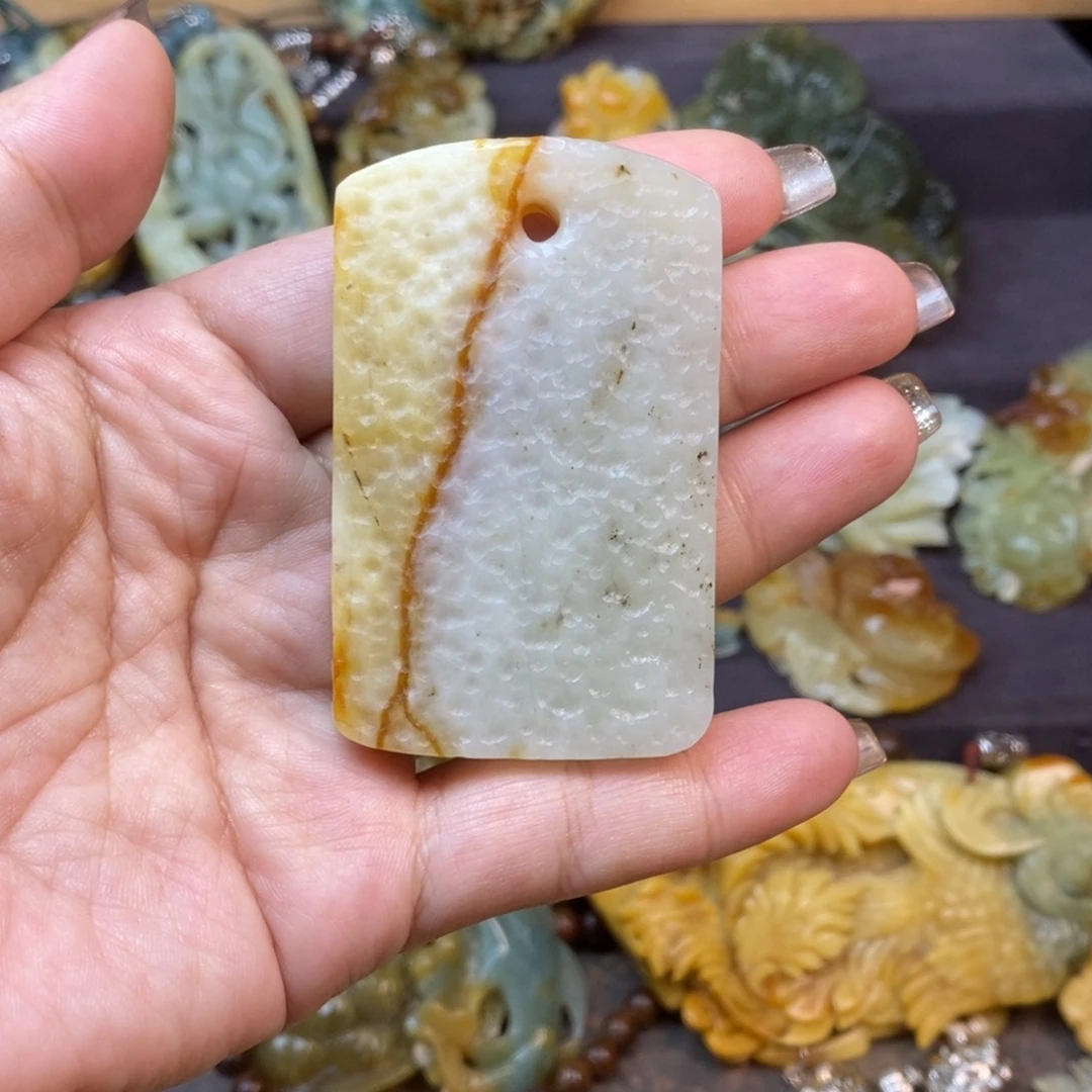 蛇纹石玉未镶嵌吊坠(赠链)