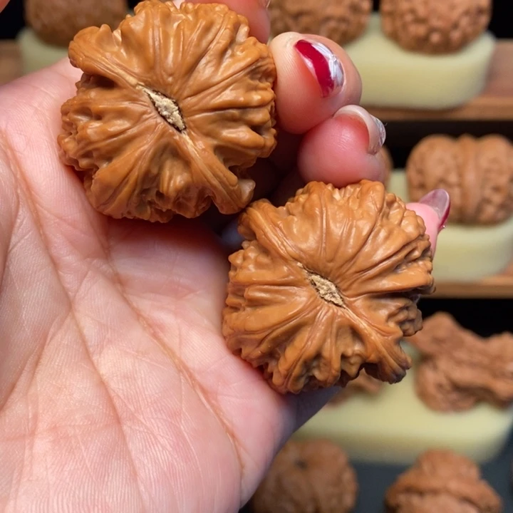 吊坠文玩核桃38白狮子