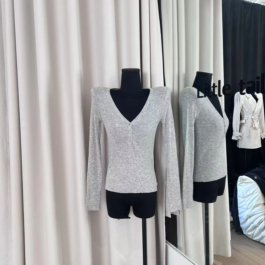 一只雪雪【韩女感】新款春季气质韩版时尚基础弹力针织打底上衣