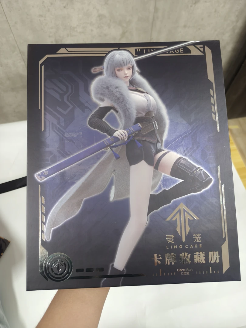 card.fun/集卡社【漫客618专属福利】灵笼九宫格纸卡册