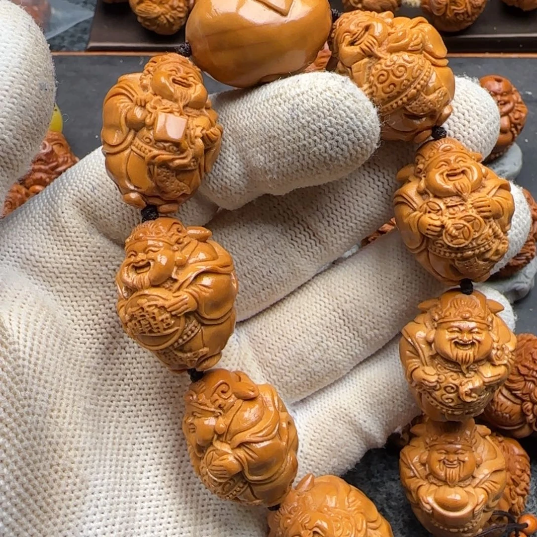 木***卡橄榄核吊坠……………………