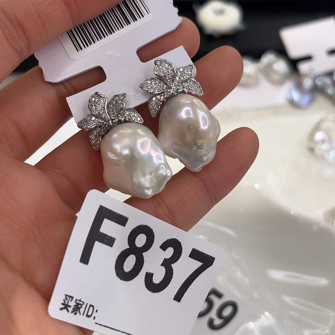 淡水珍珠耳饰合金
