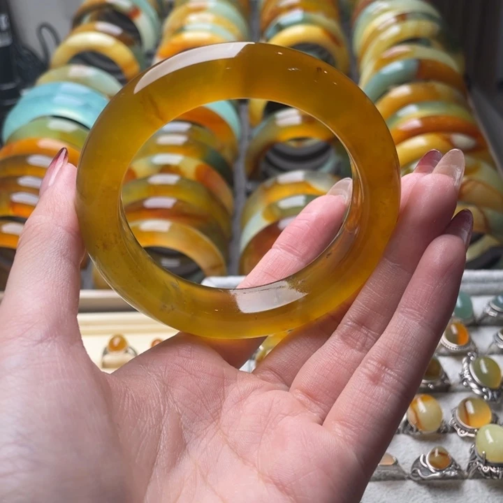 蛇纹石玉手镯未镶嵌60.4