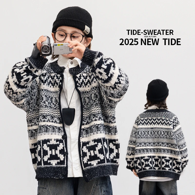 男童韩版毛衣2025年秋冬新款中大男童黑白圆领韩系针织开衫百搭潮