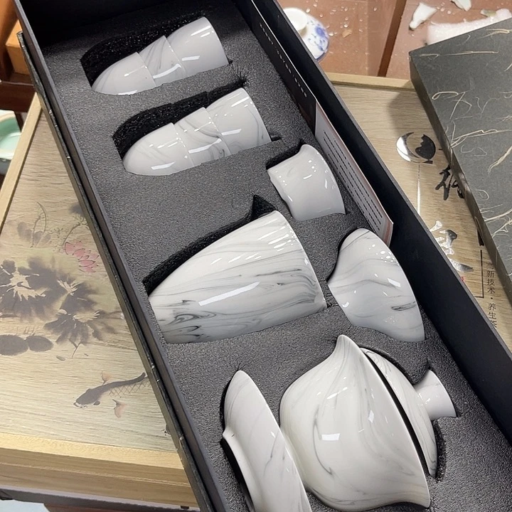 孤品茶具套装等。