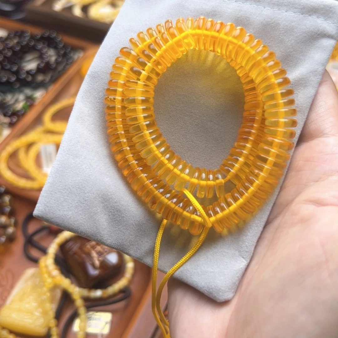 未镶嵌琥珀裸石11.8隔片手持