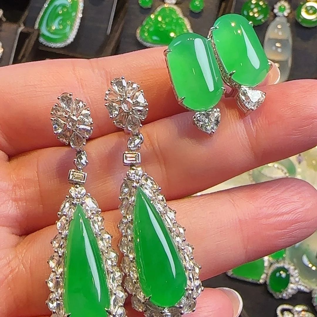 翡翠18K金镶嵌耳饰