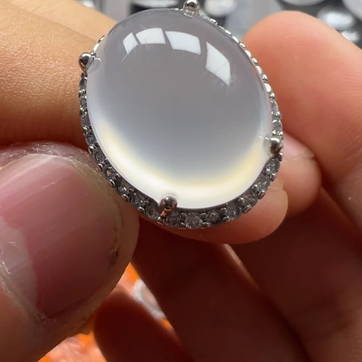 石英质玉合金项圈