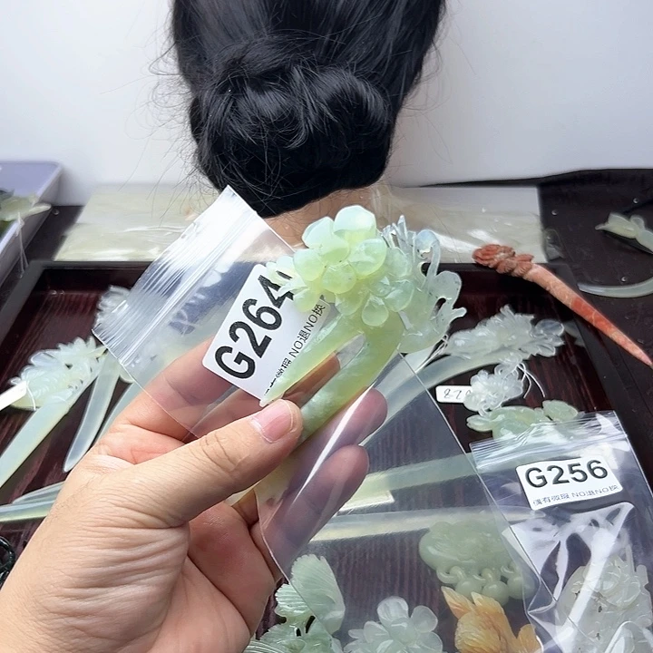 蛇纹石玉发饰合金春**开