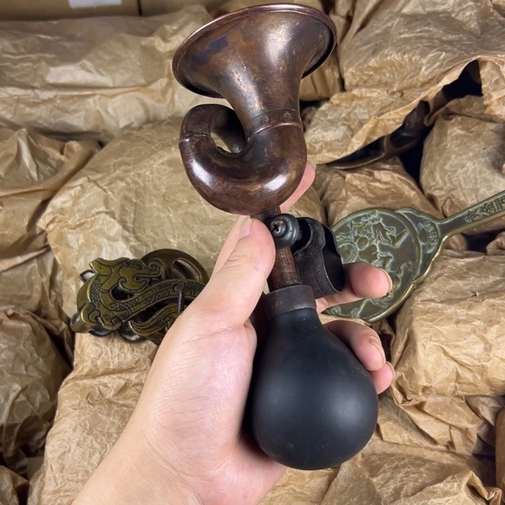 创意设计铜器摆件