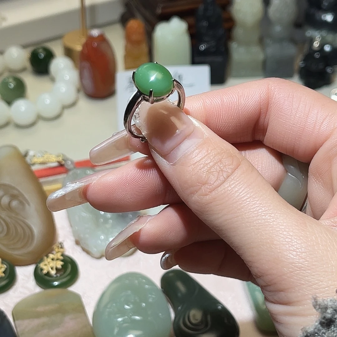 和田玉未镶嵌戒指