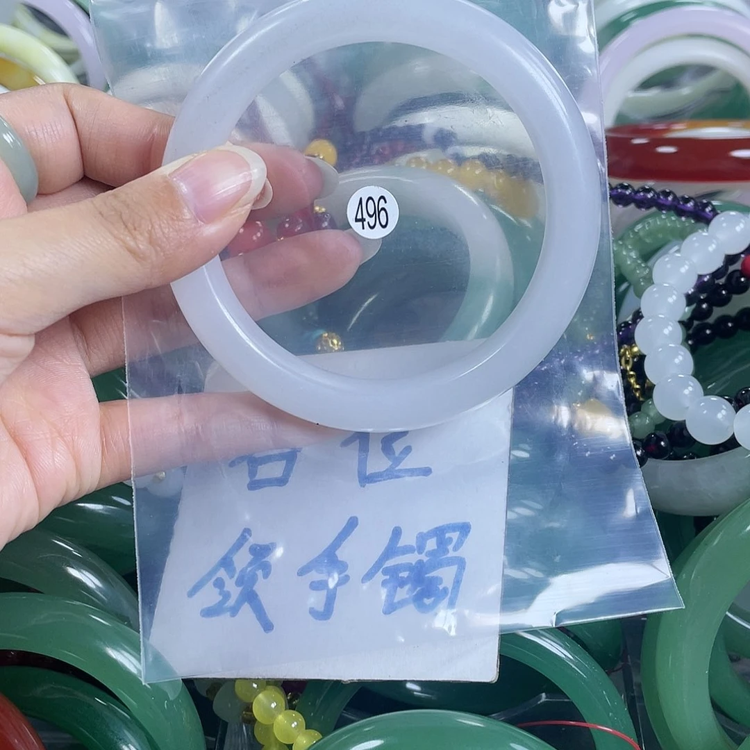 【闪购商品】石英质玉手镯未镶嵌63