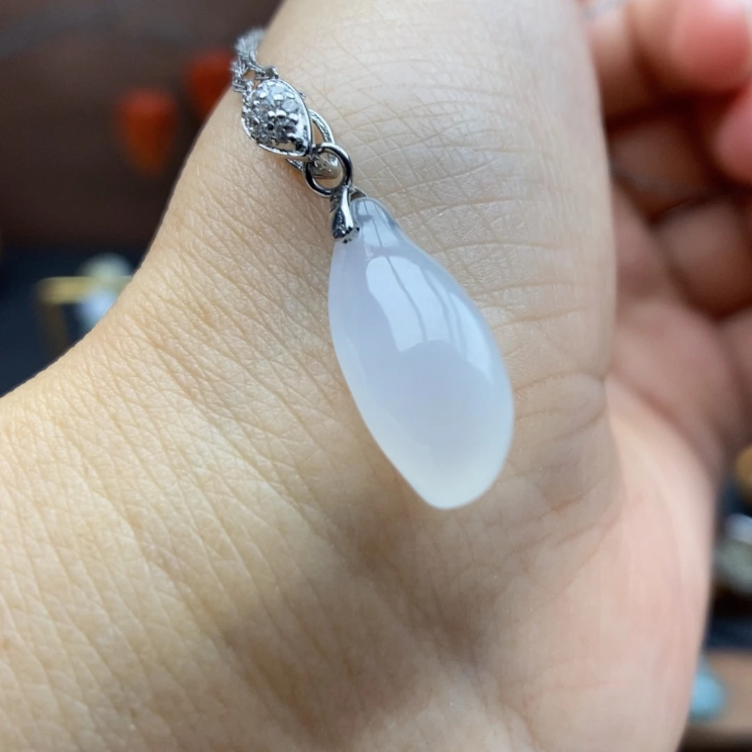 【闪购商品】颈饰银S925镶嵌翡翠6