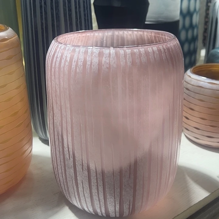 琉璃手工艺品粉色磨刻花瓶花器高23口13