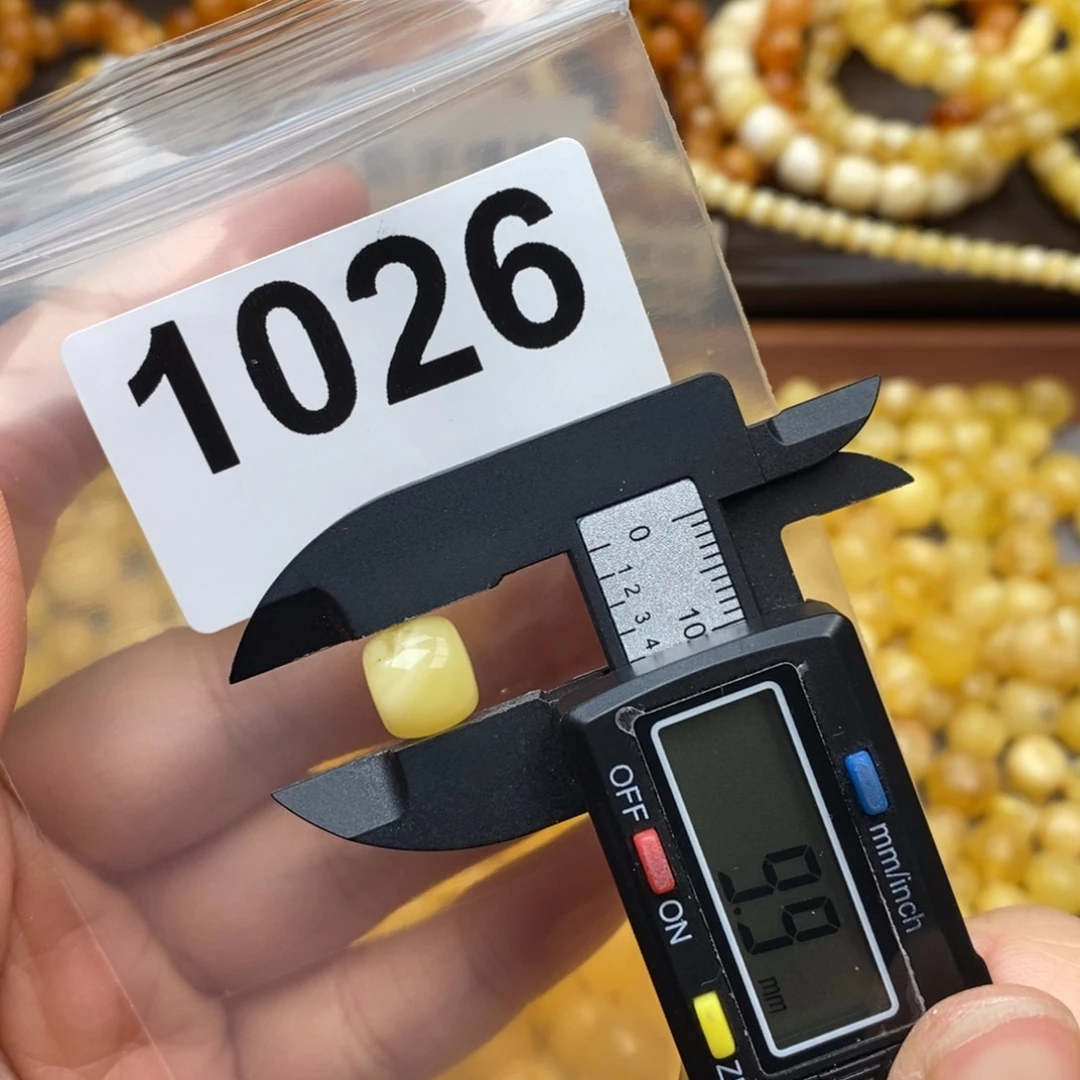 蜜蜡珠宝奇石未镶嵌