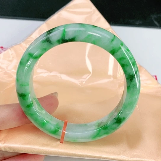 翡翠手镯未镶嵌天然翡翠A货068