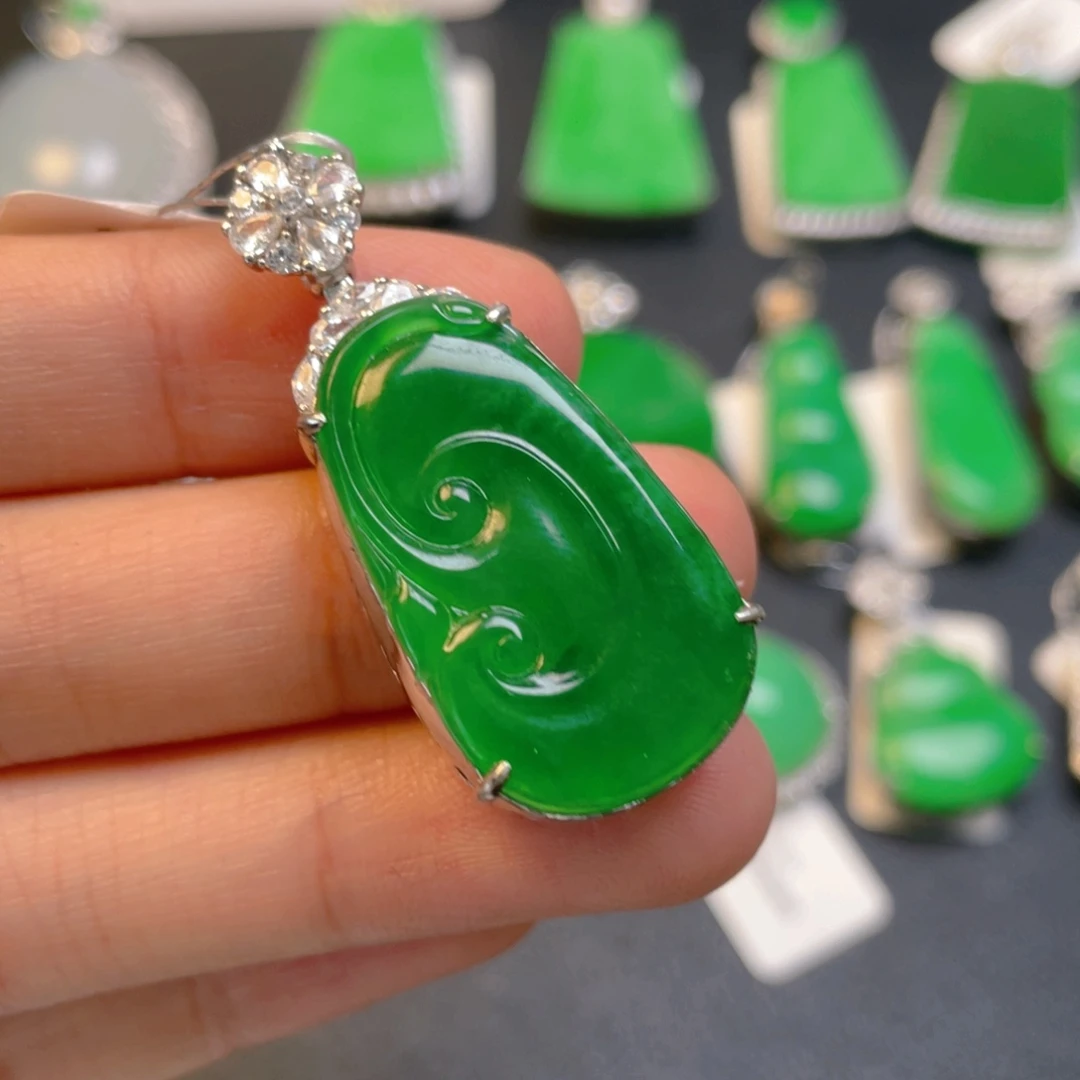 翡翠银S925镶嵌颈饰