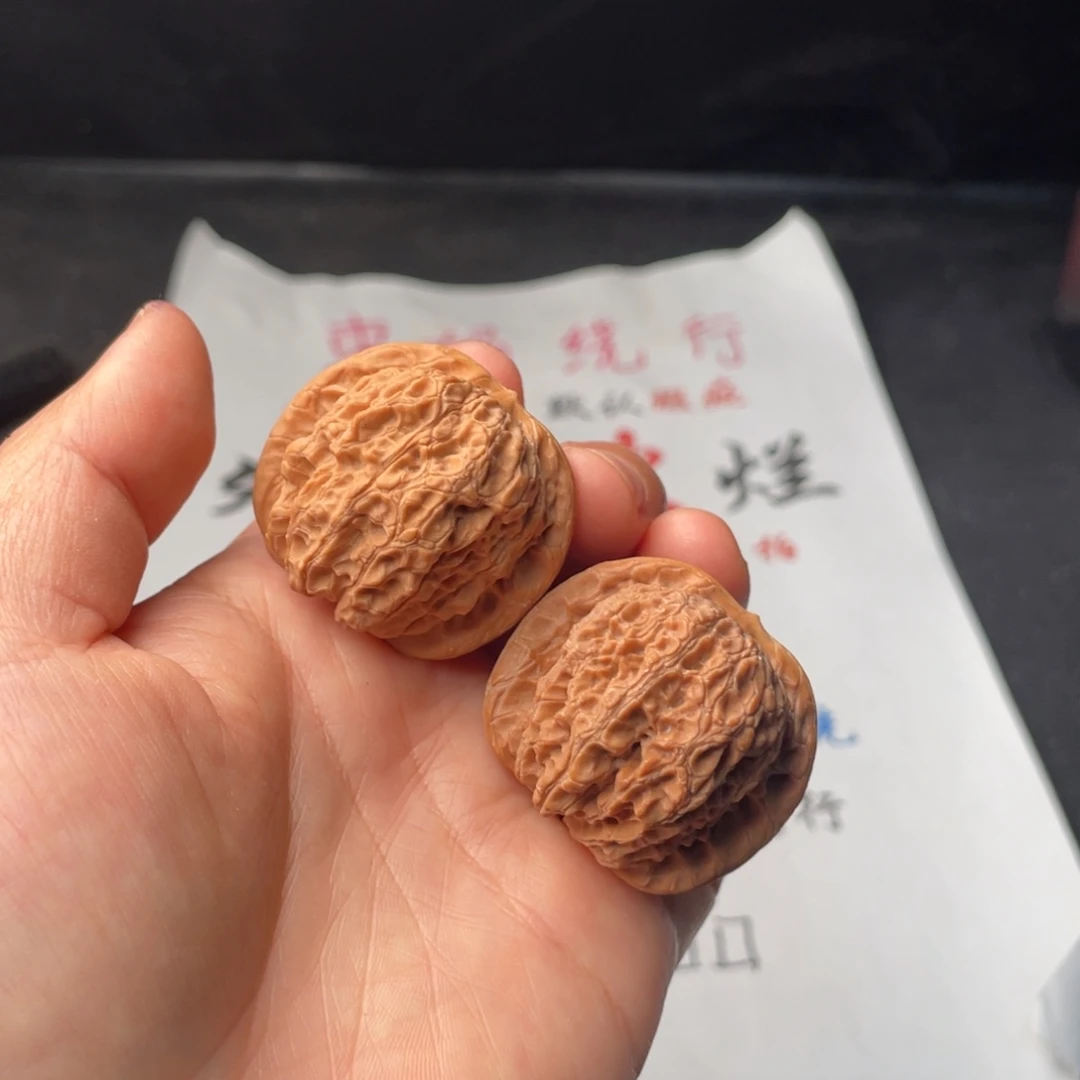 把件文玩核桃135。38血麒麟色差