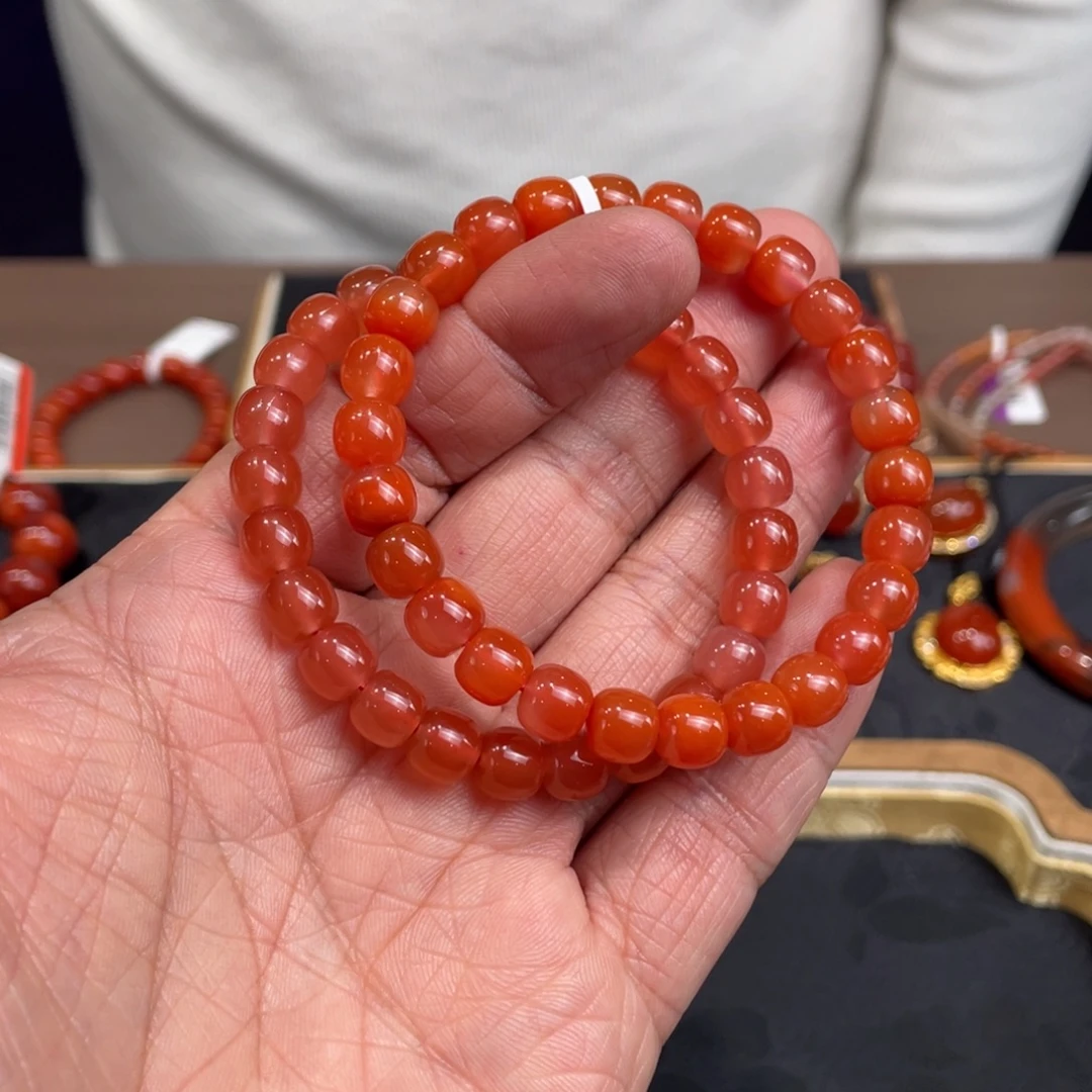 南红玛瑙未镶嵌拍下发其中一条