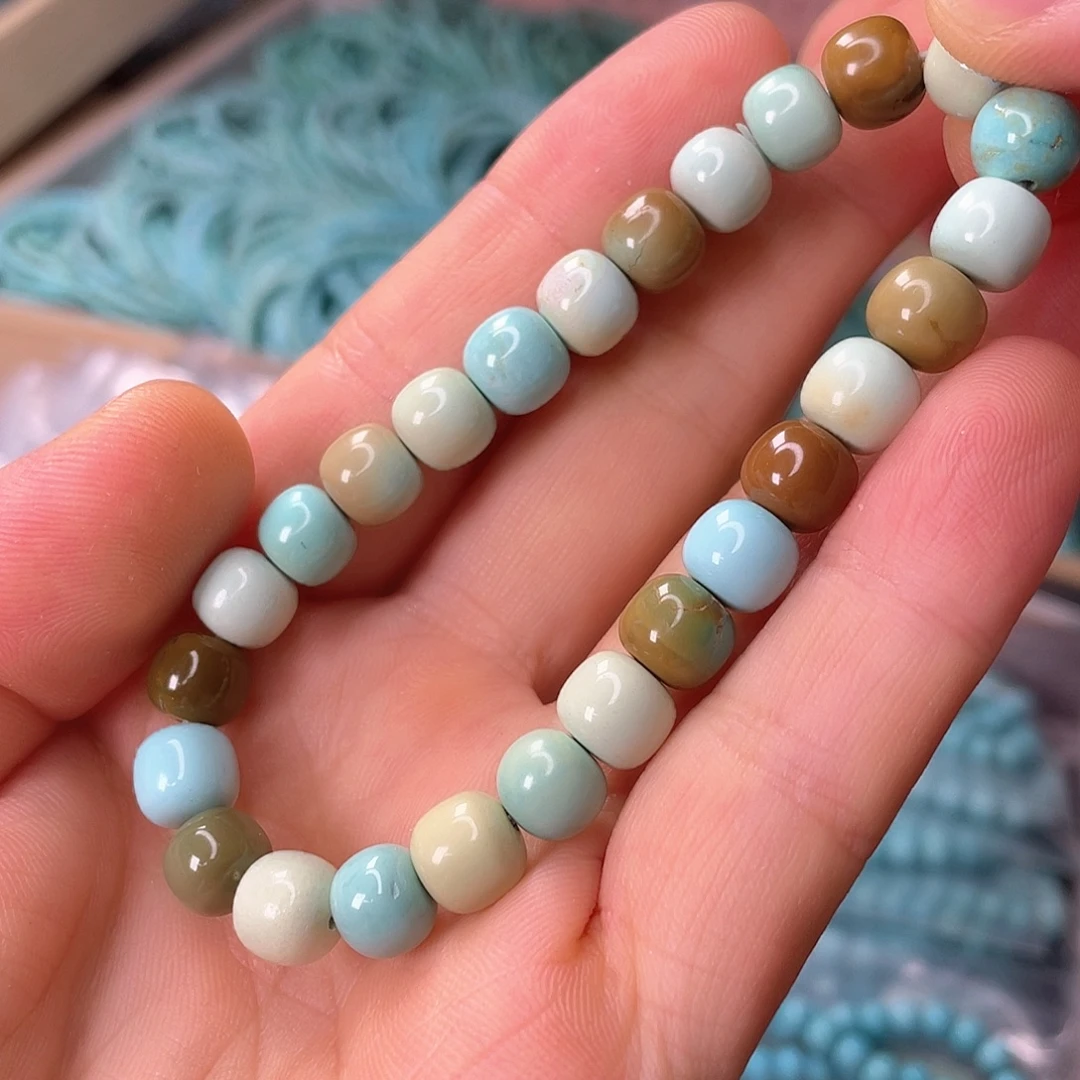 绿松石未镶嵌颈饰