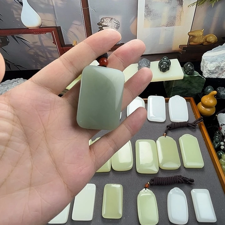 过***云玉三五青白平安无事牌