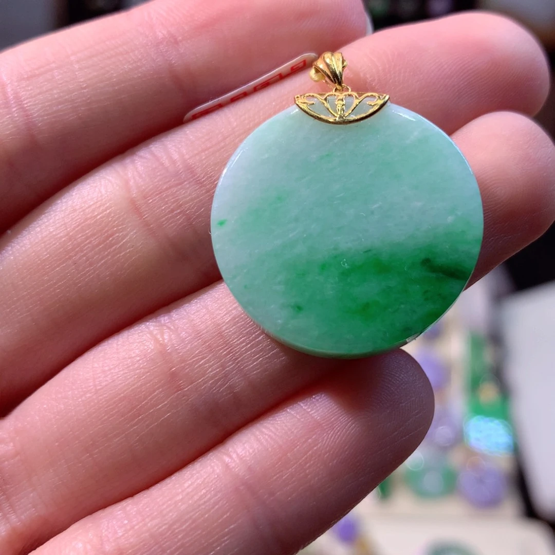 翡翠颈饰18K金镶嵌翡翠