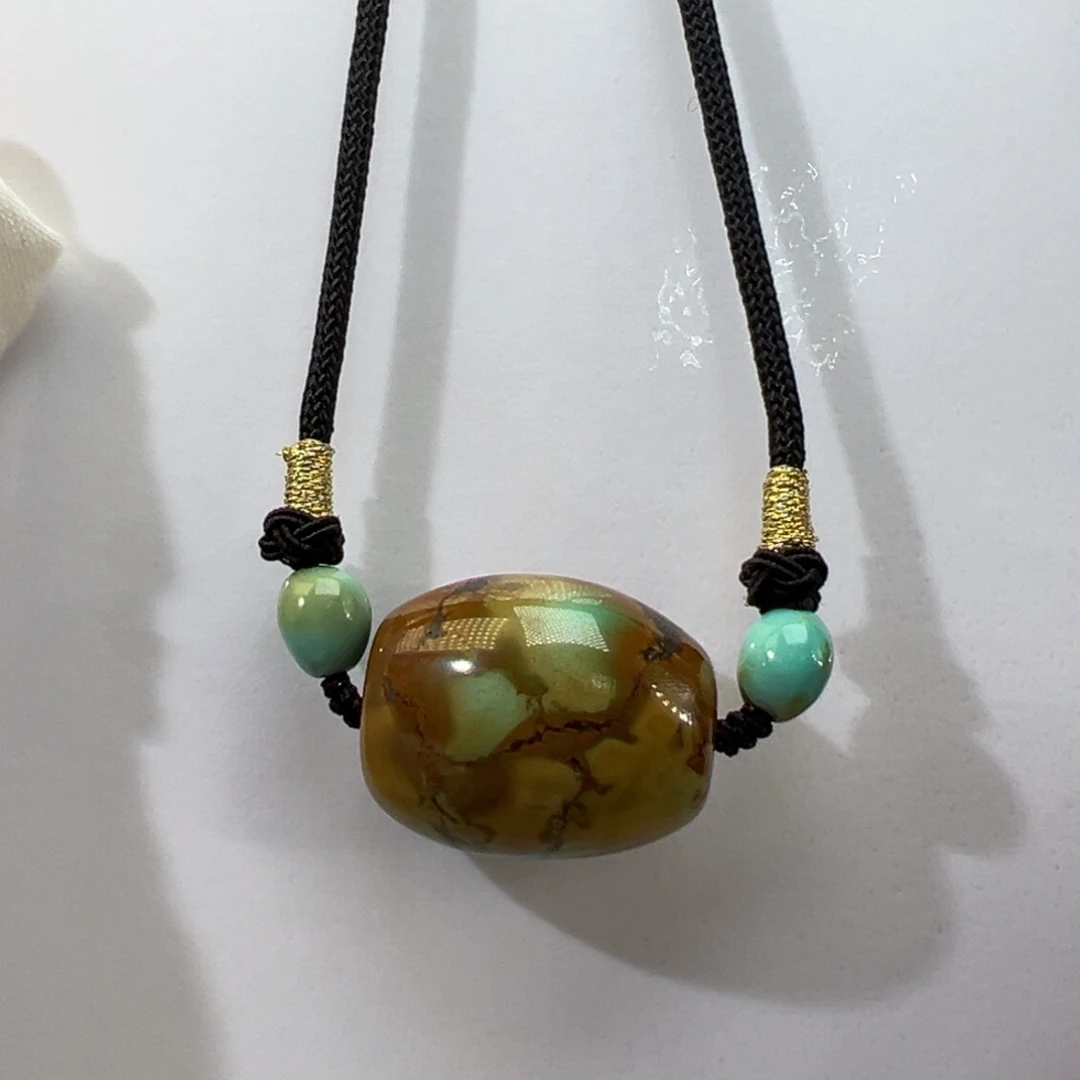 绿松石未镶嵌挂件