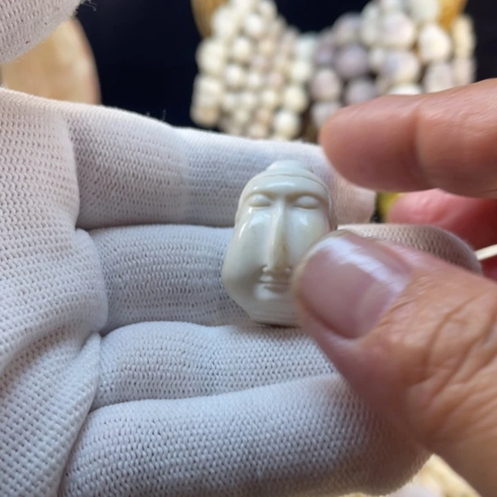 皮质非金属配饰鹿角雕刻长脸佛