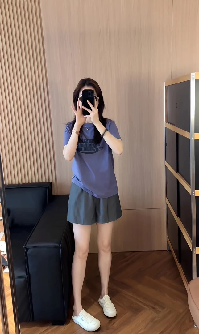 2025夏季新款时尚高级感字母遮肉显瘦两件套轻奢短袖短裤套装女