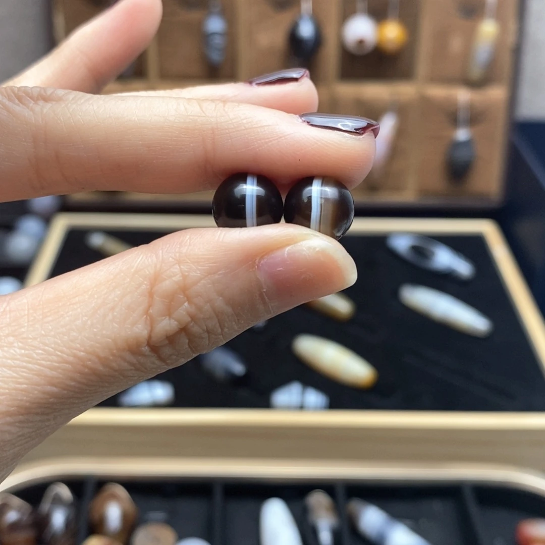 玛瑙/玉髓配饰合金?
