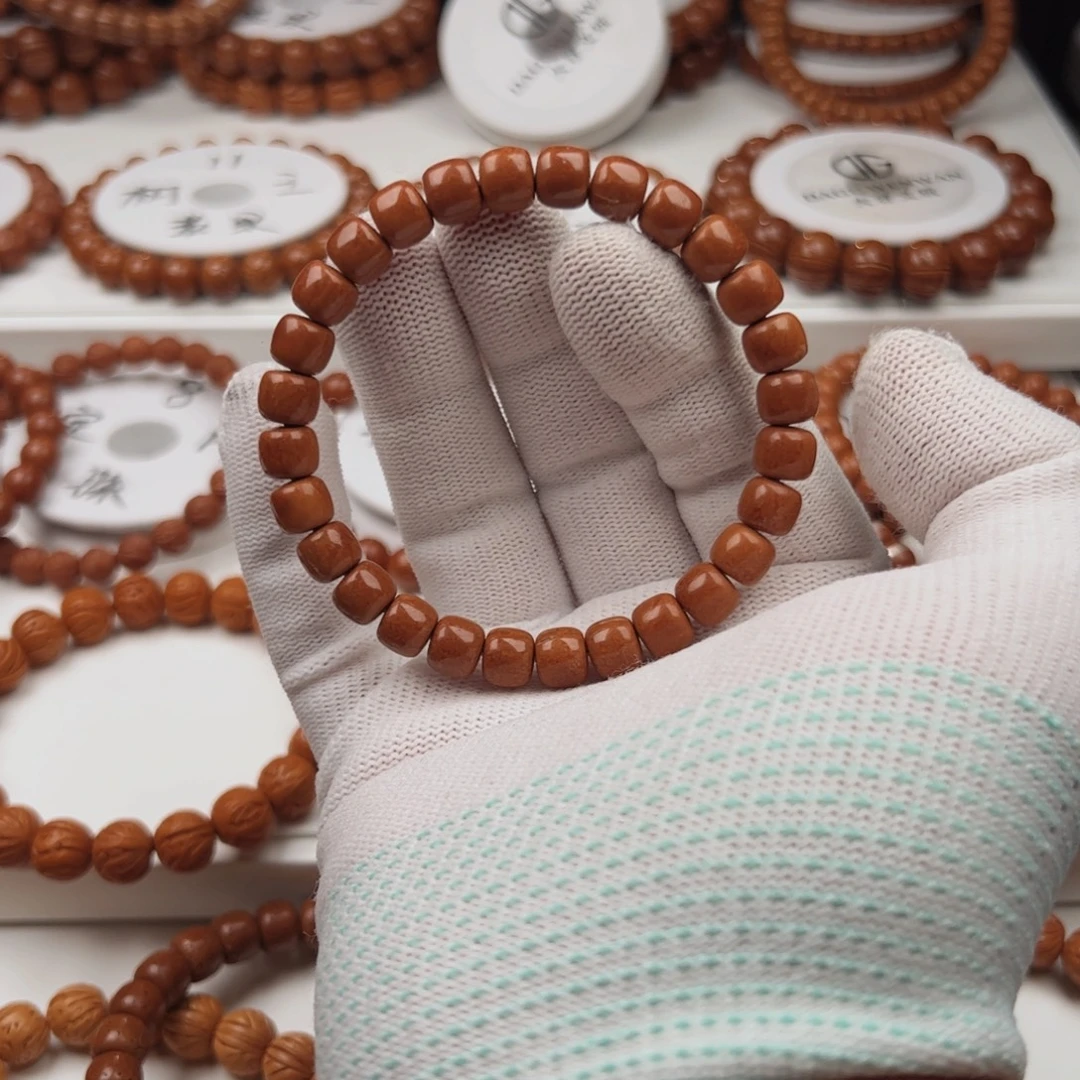 老***凯桃核吊坠桃核手串