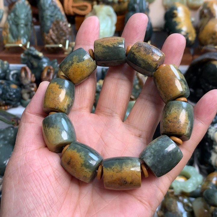 岫岩河磨玉（透闪石质玉）手把件未镶嵌天***情