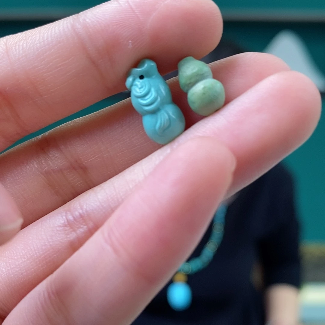 绿松石未镶嵌珠宝奇石