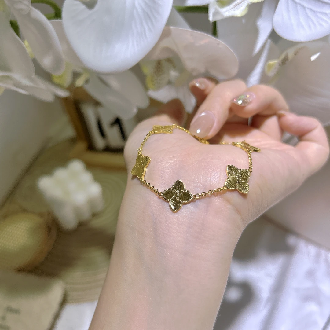 5G足金999新款镭射鱼鳞爆闪五花幸运草手链（不退不换，介意勿拍）