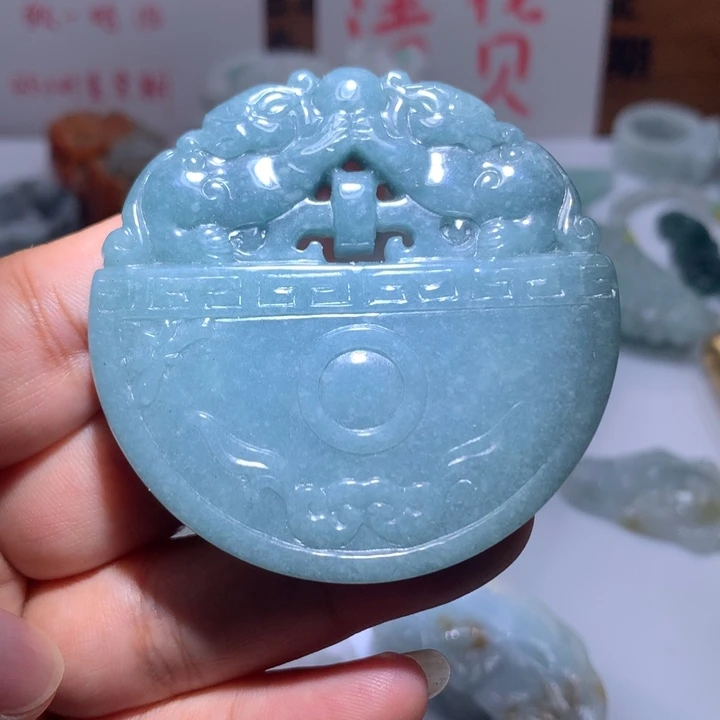 翡翠未镶嵌颈饰保真天然A货翡翠