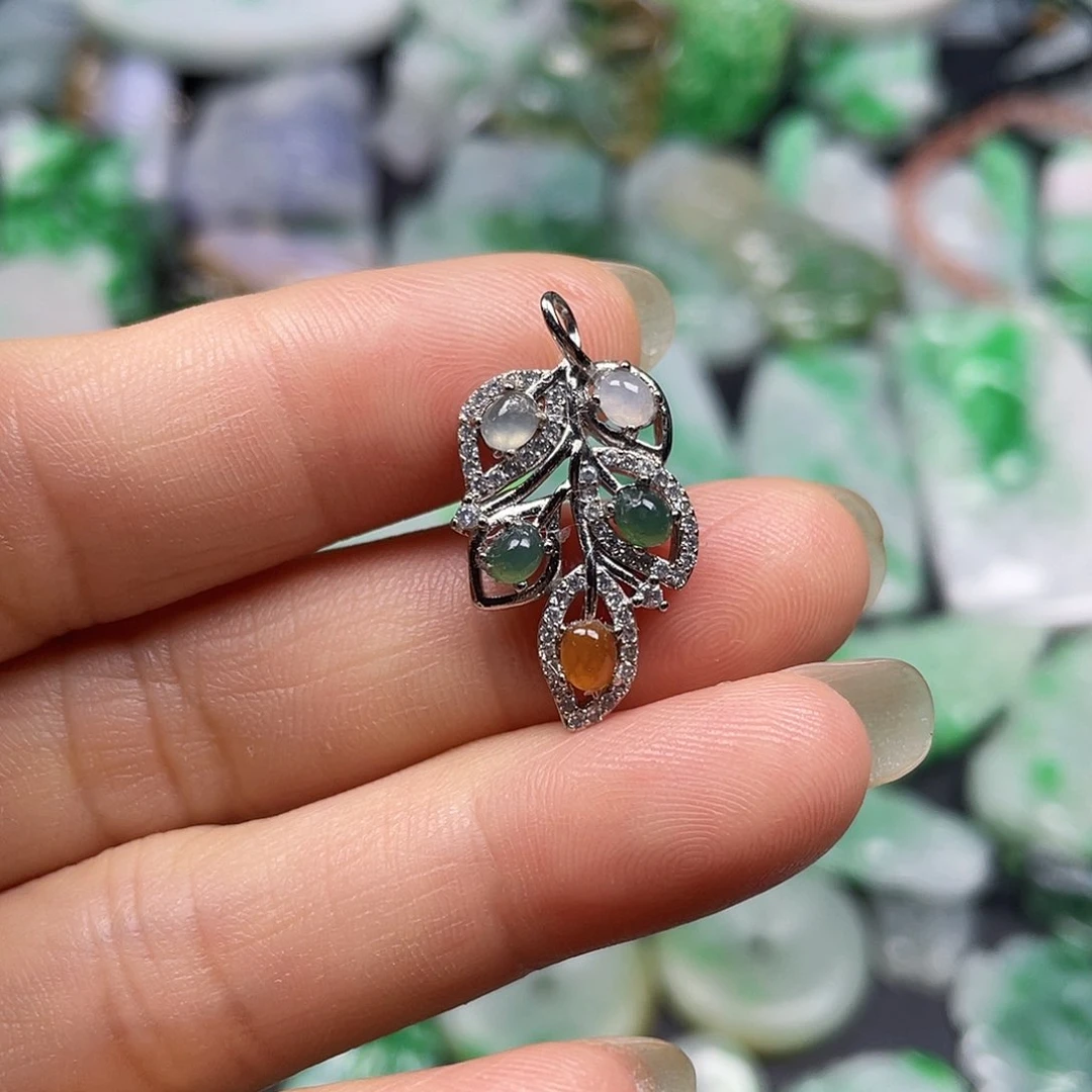 翡翠未镶嵌颈饰一*!翡翠吊坠