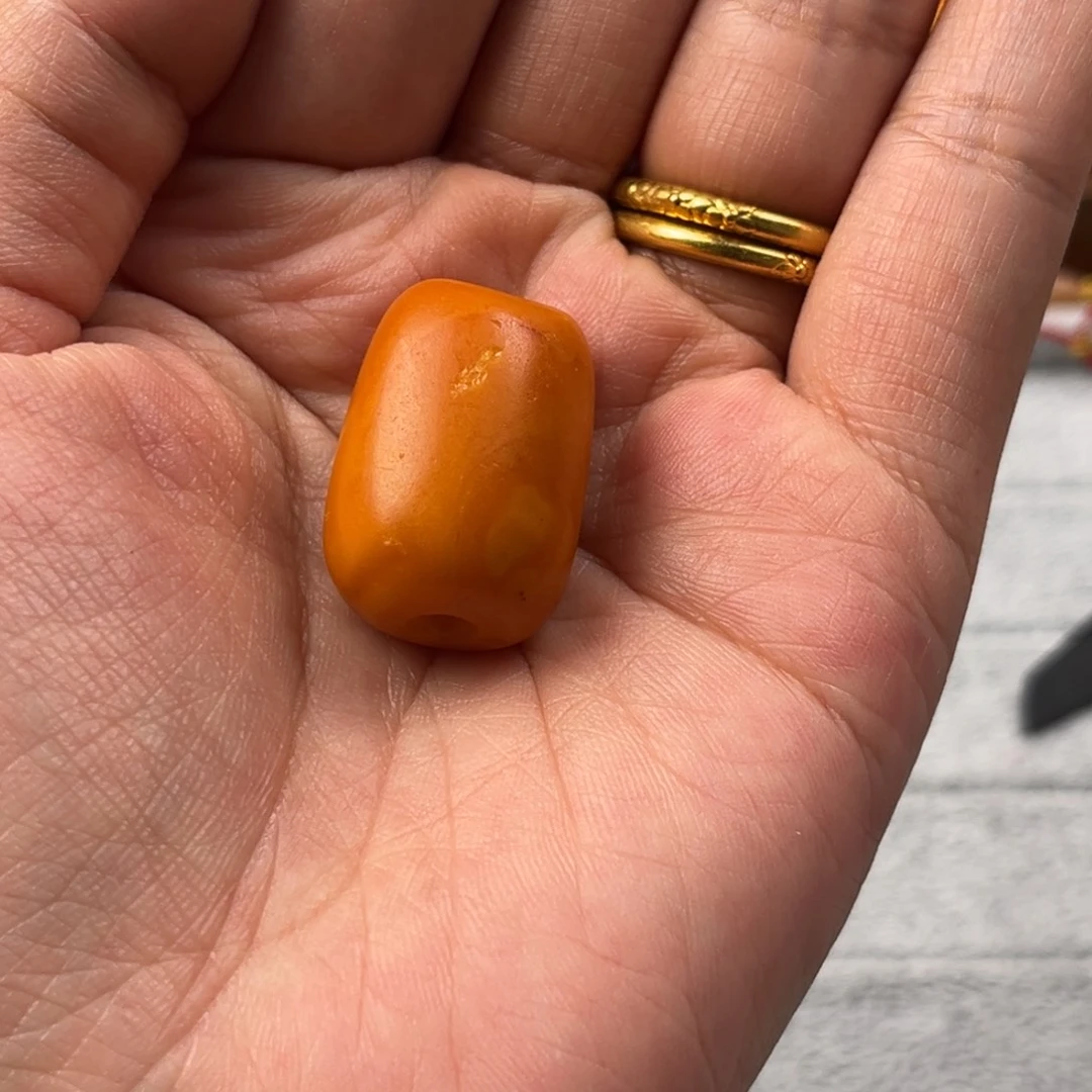 忙***·蜜蜡未镶嵌颈饰老蜜蜡