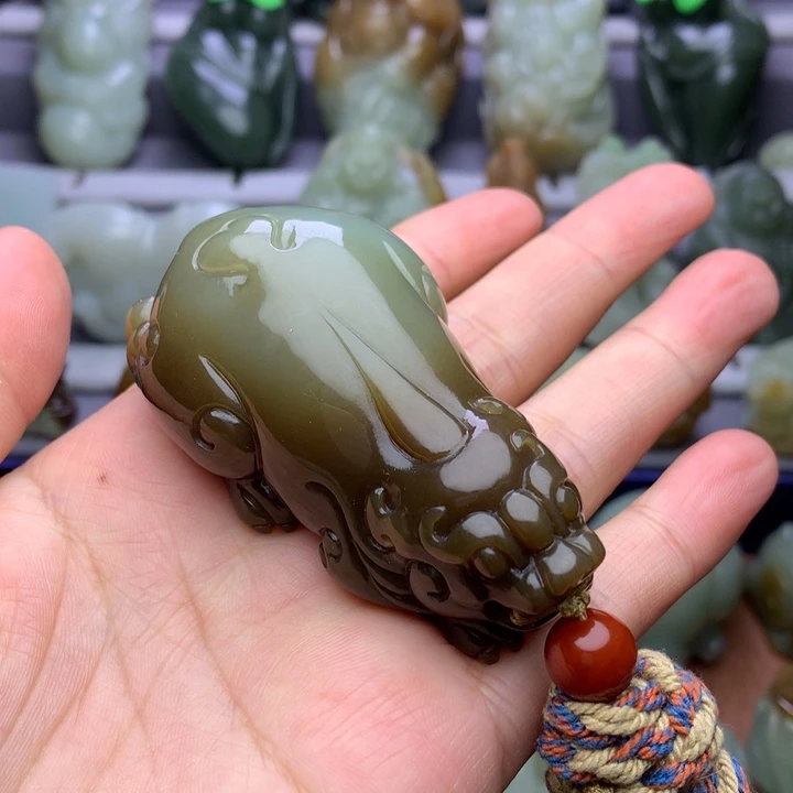 未镶嵌和田玉把件