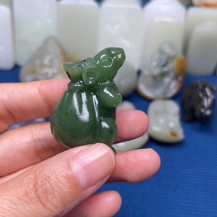 颈饰未镶嵌和田玉古**风