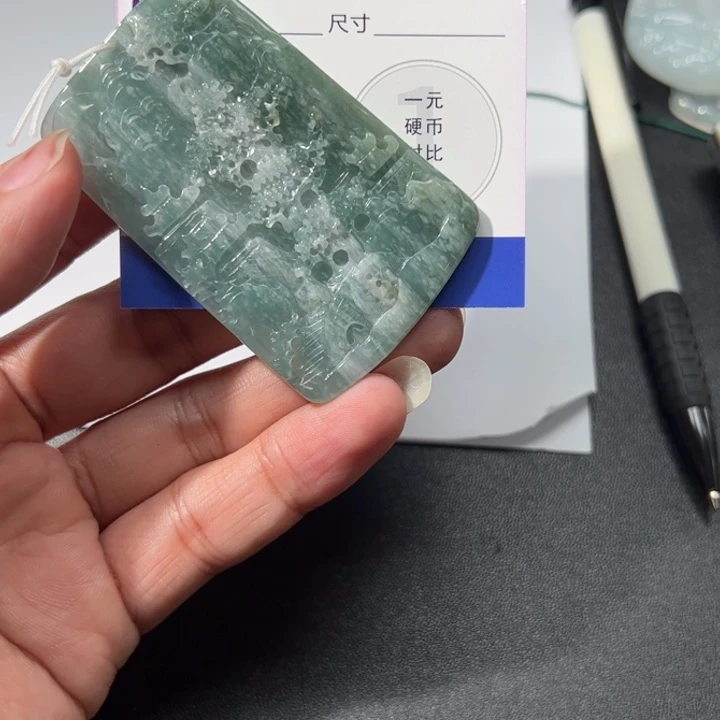 翡翠未镶嵌颈饰你****梦