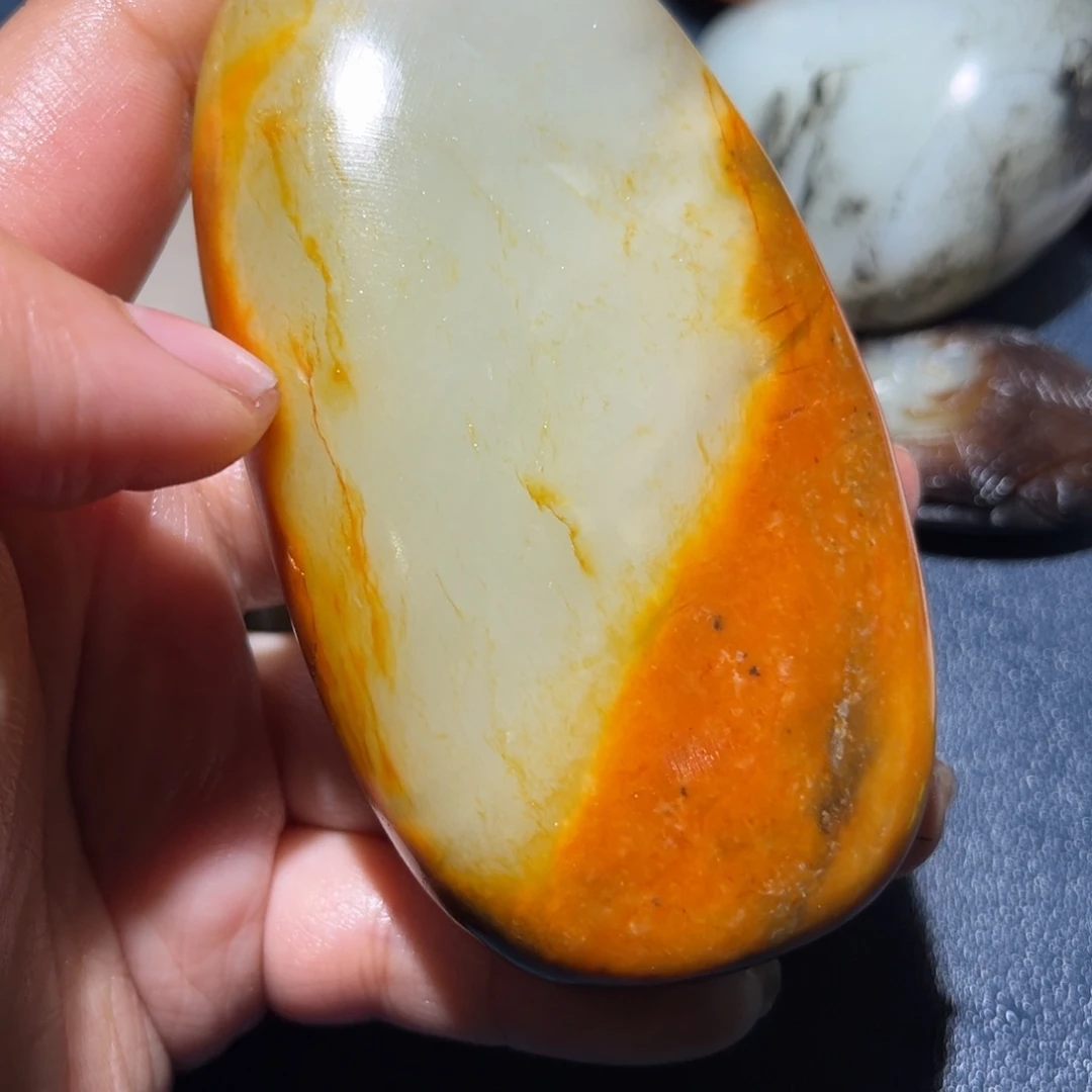 和田玉未镶嵌珠宝奇石